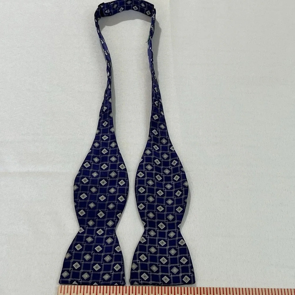 Beau Ties Ltd‎ Silk Blue & Tan Geometric Pattern Adjustable Bow Tie